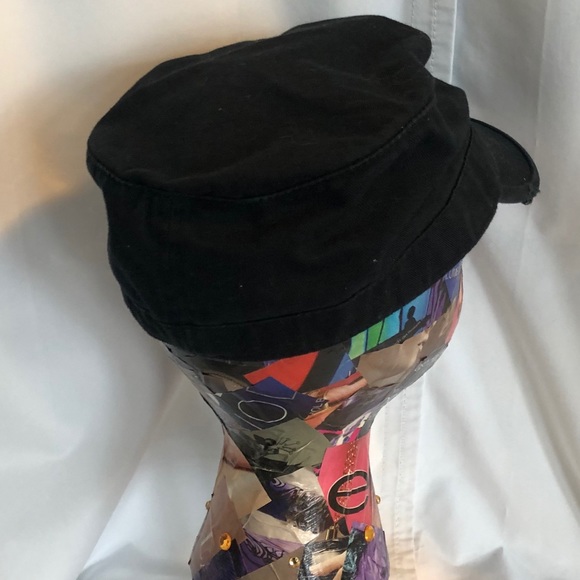 Painter’s Cap - Picture 2 of 3